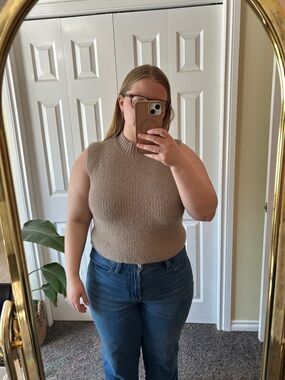 Old Navy Ribbed Mock Neck Sleeveless Vest - Taupe Brown